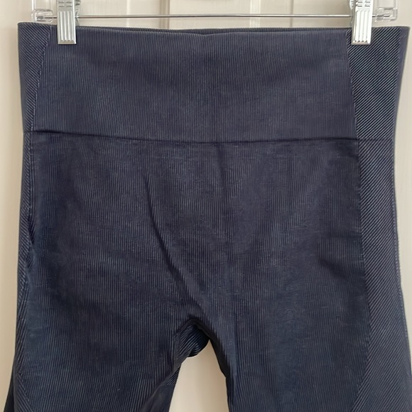 NWOT JoyLab High Rise Dark Blue Ribbed Seamless Leggings - Picture 8 of 8